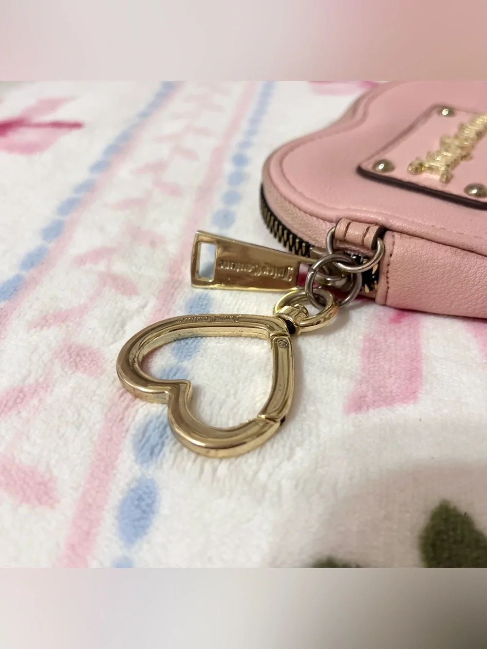 Juicy Couture heart pink wallet